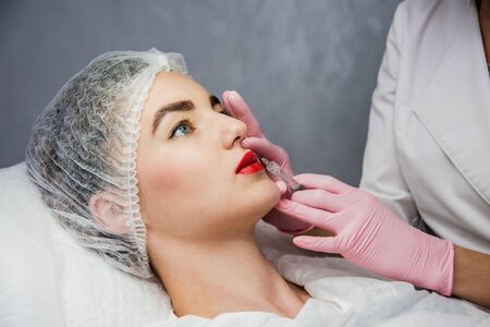 脂肪溶解注射のメリットを徹底調査！手軽さ・ダウンタイムの短さなど