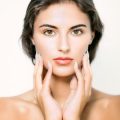 保険適用はある？日本の美容皮膚科におけるシミ・そばかす治療の費用事情