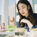 フォトフェイシャル前後の食事・生活習慣：日本の美容皮膚科のアドバイス