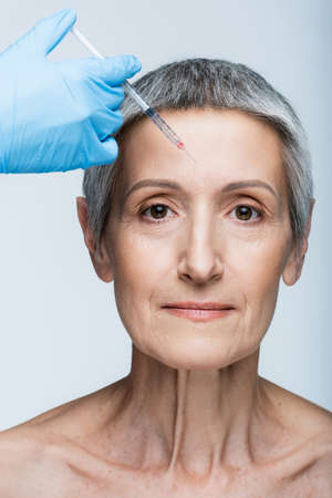 中高年世代向けのプチ整形と本格施術の選択肢と課題